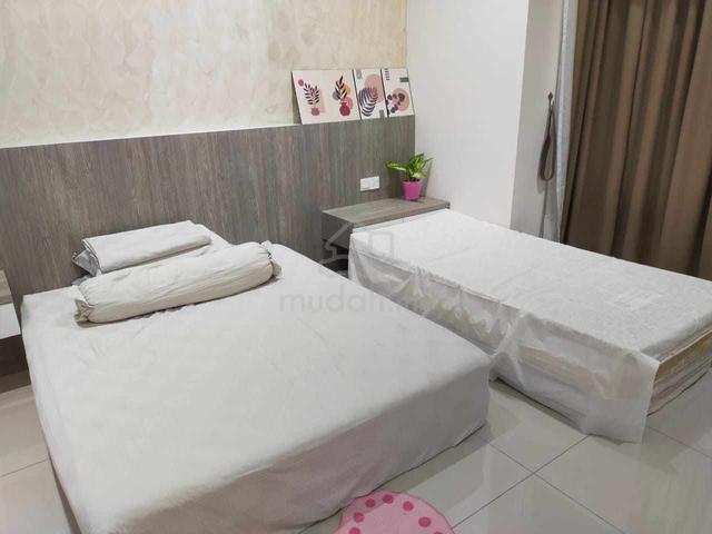 Puchong Taman Putra Prima ~ Nice & Clear Room to Let 1