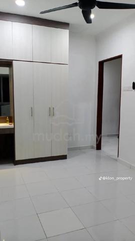 room with bathroom  4