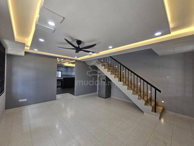 Bukit Indah End Lot 1