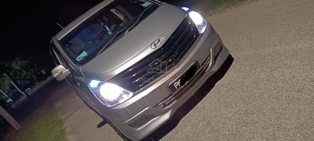 2011 Hyundai GRAND STAREX 2.5 ROYALE FACELIFT (A) - 2