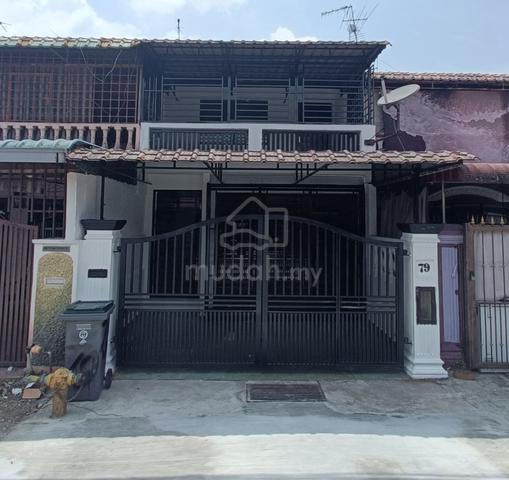 Bandar baru permas jaya (full loan) fully renovated 1