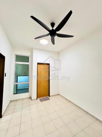 Ground floor Townhouse @ Bandar Cemerlang, Ulu Tiram 2