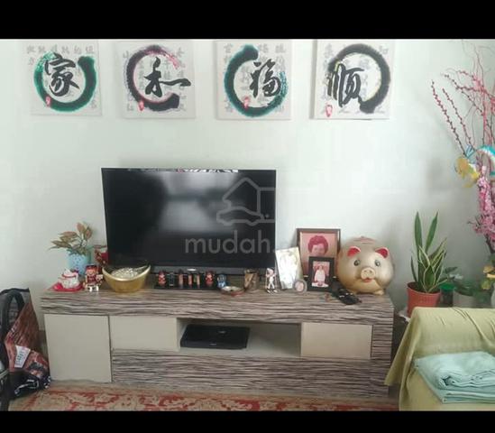 Middle room available immediately  1