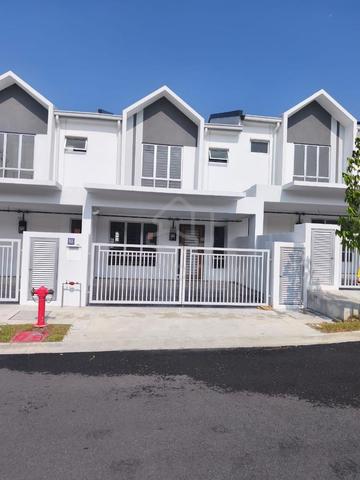 KLIA Lumina Eka Heights 2-Storey Terraced House For Rent 1
