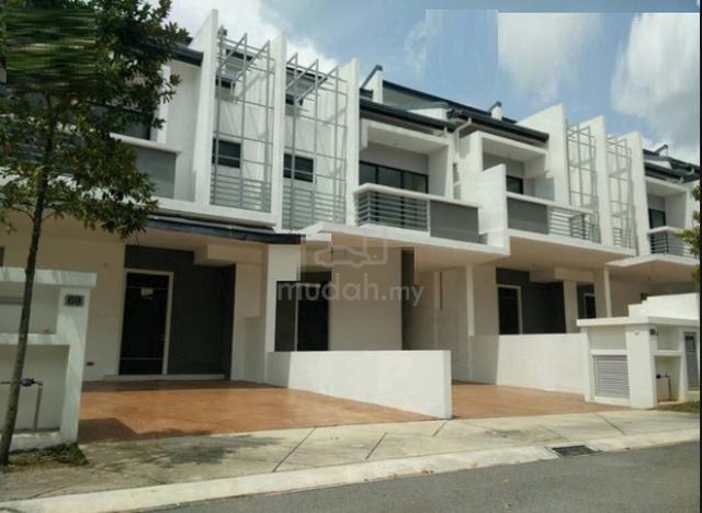 Below Market Double Storey Terrace Lakeclub Parkhome Rawang 1