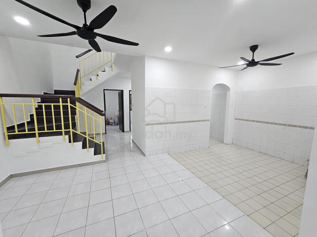 2-Storey Terrace/ Bukit Indah Aeon Mall/ Iskandar Puteri/ near Tuas 1