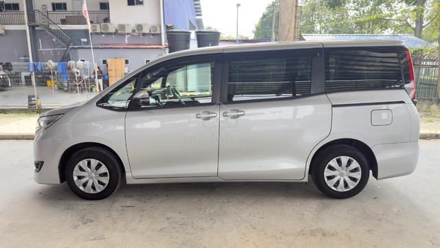 Toyota NOAH 2.0 X Spec 2022 - 4