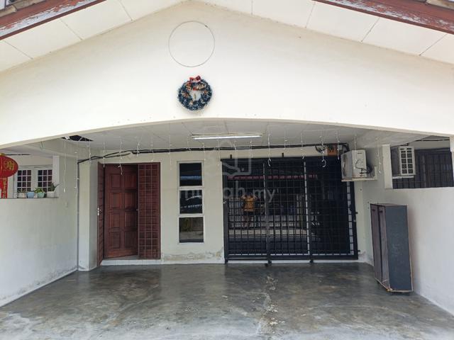 Taman Selamat Ayer Tawar 1