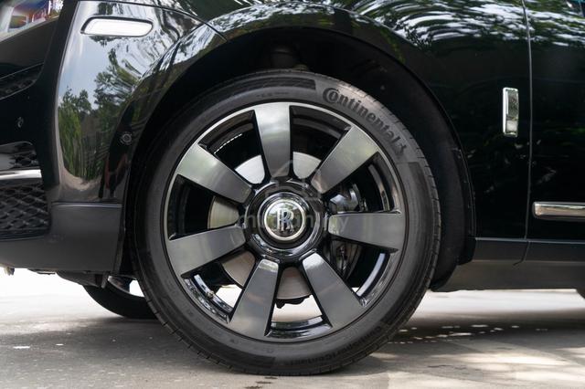 Rolls Royce Cullinan 2019 Four Seater - 3