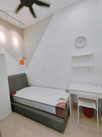 Actual Small Room! Lavile Residences! walking Mrt/lrt, AEON, mytown 1