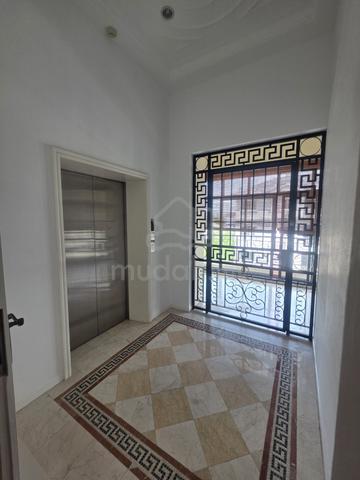 The Palazzo 1