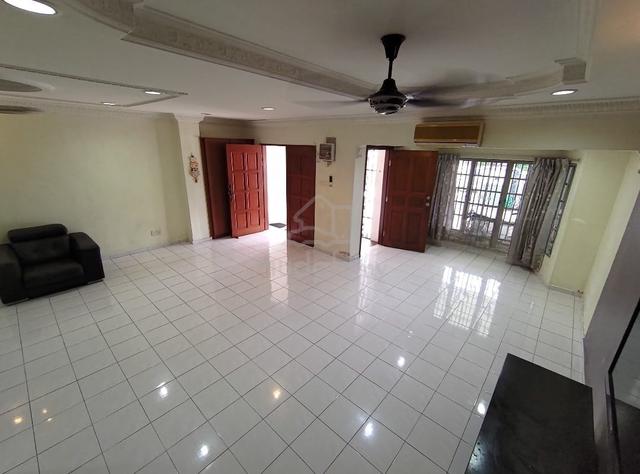 Renovated 2-Storey Terrace House Bukit Rimau Kota Kemuning 1