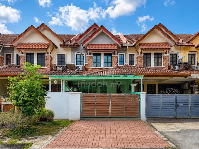 CONFIRM CHEAPEST - RENOVATED 2 Storey Terrace Bdr Nusaputra Presint 1 1