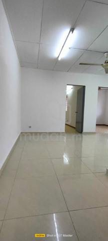 Flat PKNS Seksyen 8 Shah Alam 1