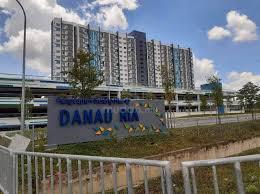 Danau Ria 1