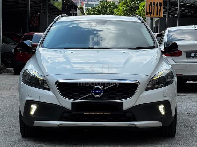 2016 Volvo V40 2.0 CROSS COUNTRY T5 (5 Cylinder) - 3