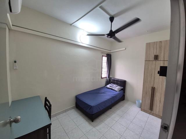 Pelangi Damansara Condo-Medium Room For Rent-Female only 1