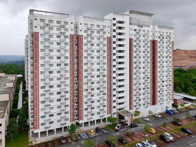 De Bayu Apartment 1