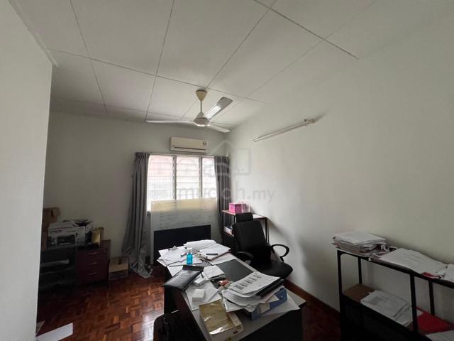 Renovated 2 Story Linked House 1