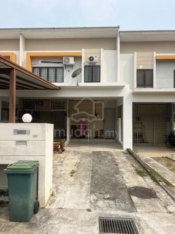 Villa Kesuma Townhouse, Bandar Tasik Kesuma, Beranang 1
