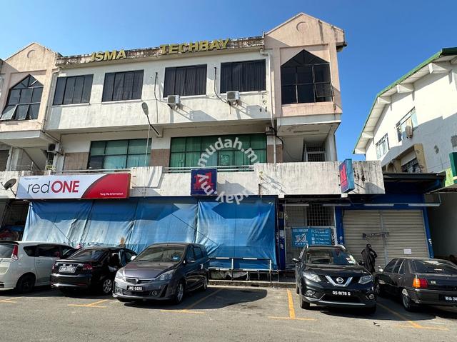 Bandar Putatan 2 adjoining 3 Storey Shoplot For Sale 1