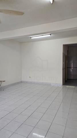 Below Value! Double Storey 20x70 @ Kota Kemuning, Liparis Residence 1