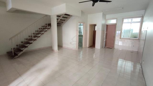 2 Storey House for Sale in sp4, Bandar Saujana Putra 1