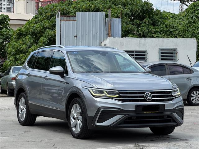 2023 Volkswagen Tiguan Allspace Elegance - 1