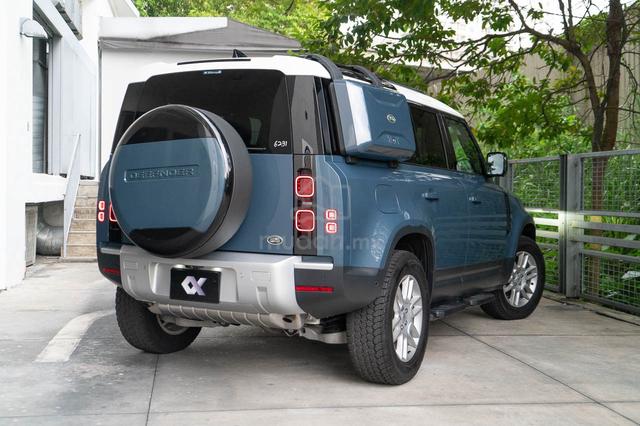 Land Rover Defender P300 2022 Unreg Tasman Blue - 2