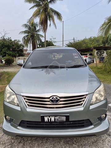 TOYOTA Innova 2.0G 2013 - 2