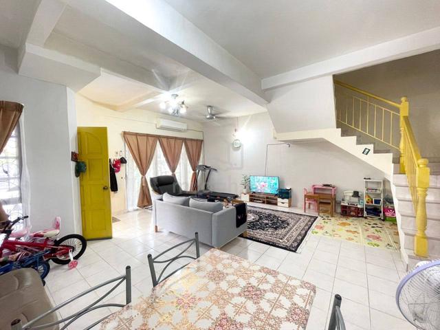 Double Storey Seksyen 3 Bandar Baru Bangi for Sale MURAH 1