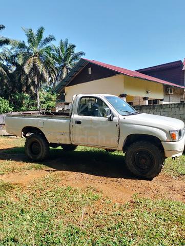 2001 Toyota HILUX 2.8 MY00 LN166R (M) - 3