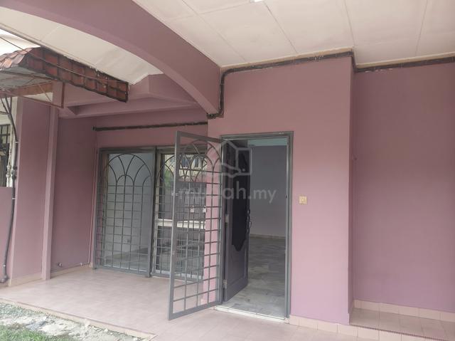 USJ 13 Gated and Guarded 2-Storey House for Rent 1