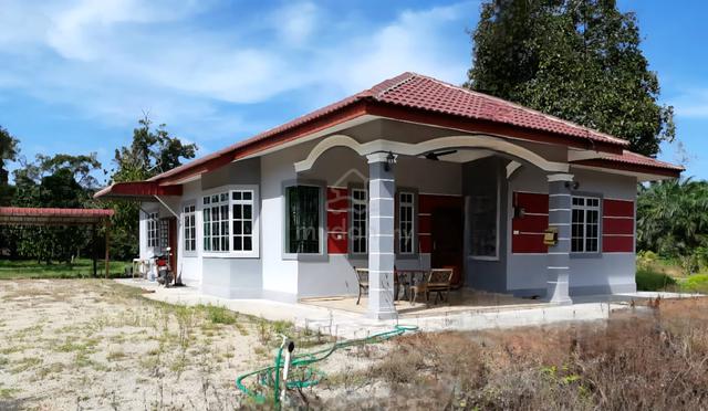 Rumah Sewa Tanjung Agas, Muar 1