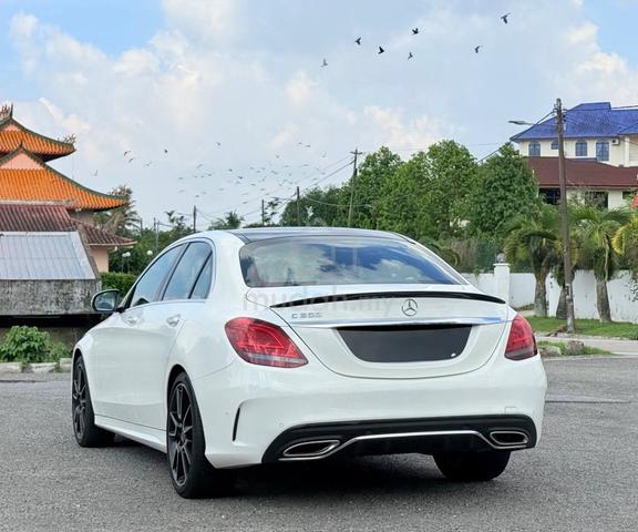 2018 Mercedes Benz C300 2.0 AMG LINE (CKD) (A) - 2