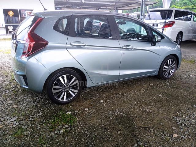 2017 Honda JAZZ 1.5 V (A) - 4
