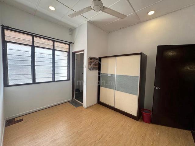 Taman Perling 1.5 Storey House for Rent 1