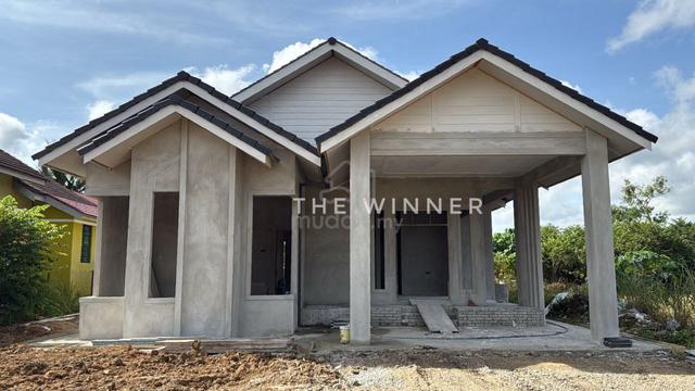 Banglo 4 bilik 5 bilik air Kadok 80m jalan utama 1