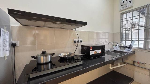 Middle Room for 𝐌𝐚𝐥𝐞, Angkasa Condominium @ Taman Connaught 5