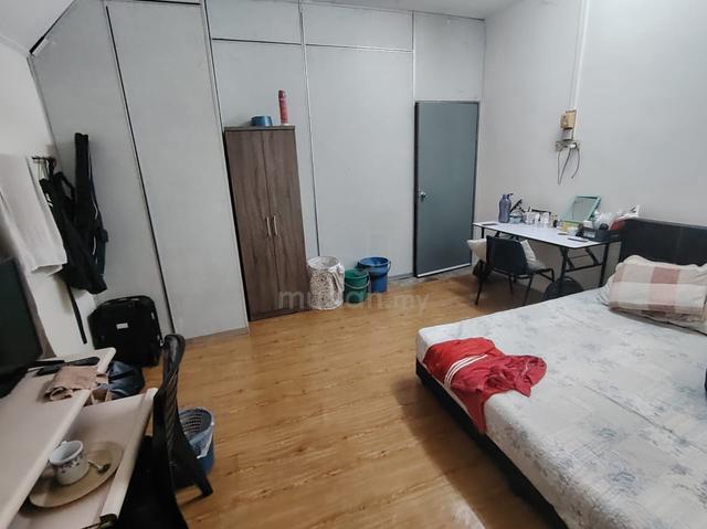 tmn SRI bandar room for rent 1