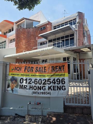 Nice 3-Storey Semi Detached House for SALE at Tanjong Tokong, Penang 1