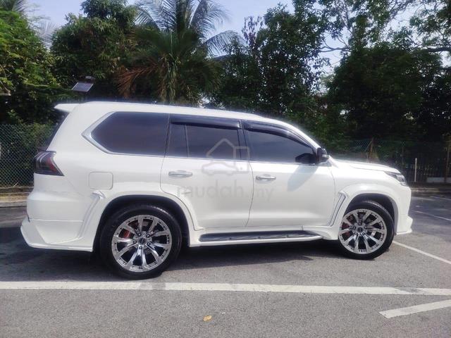2016 Lexus LX570 5.7 (A) - 2