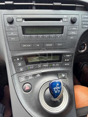 2011 Toyota PRIUS 1.8 (HYBRID) (A) - 5