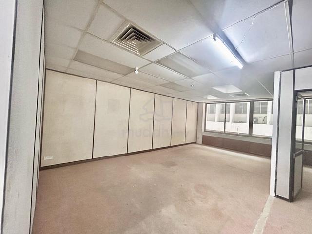 Green Hall Office 880sqft Georgetown Church Street Partition 3