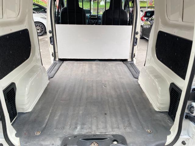 2013 Nissan NV200 1.6 (M) FAST DELIVERY - photo 3 of 6