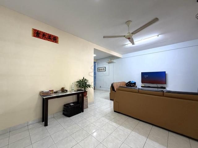 Well Kept, Prime Location, Near LRT 3, Ample Parking 1