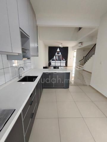Nice 2-Sty Intermediate 4R3B Type Enso Wood Gamuda Cove for Rent 1
