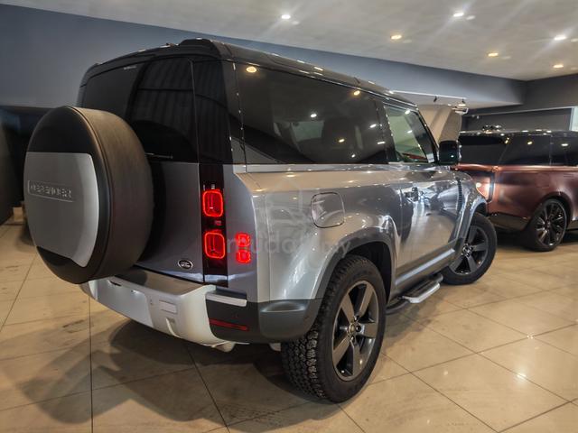 2023 Land Rover DEFENDER 2.0 90 P300 SE (A) - 4