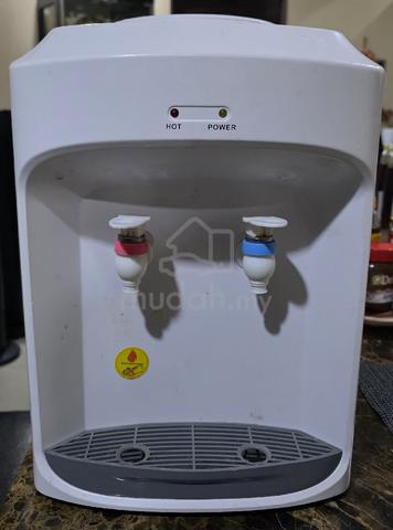 Water dispenser Hot and normal cold water.  - photo 3 of 5
