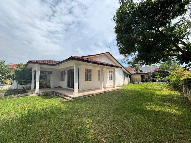 [Tanah Besar! Berbaloi] Semid Corner Salak Tinggi Sepang 1